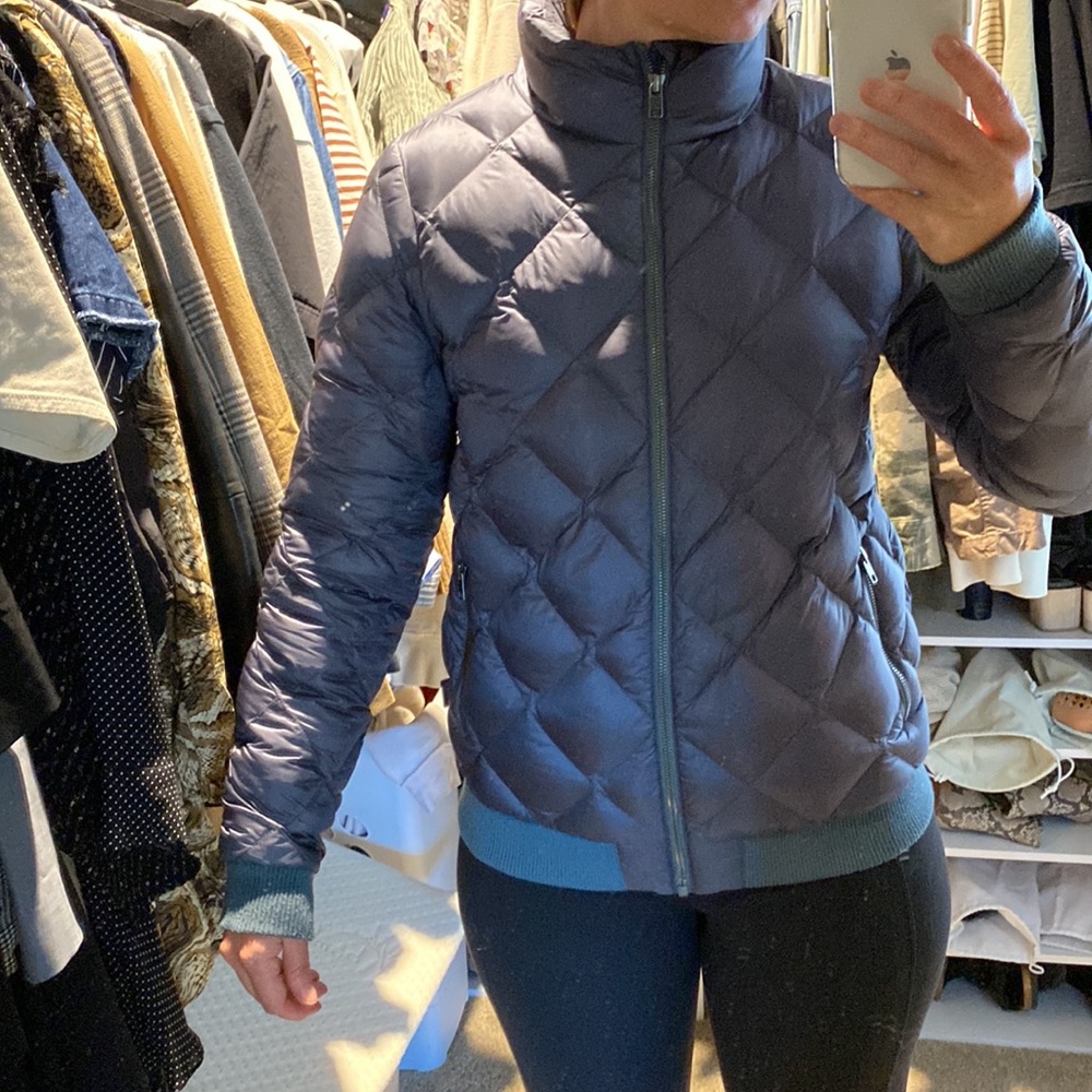 Patagonia Puffer Jacket - Picture 4 of 9